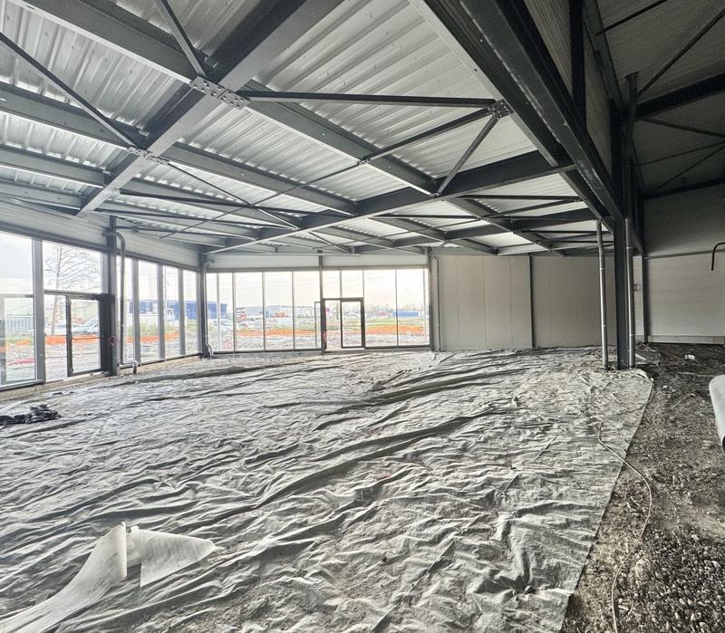 Local commercial - 272 m² - 1 pièce