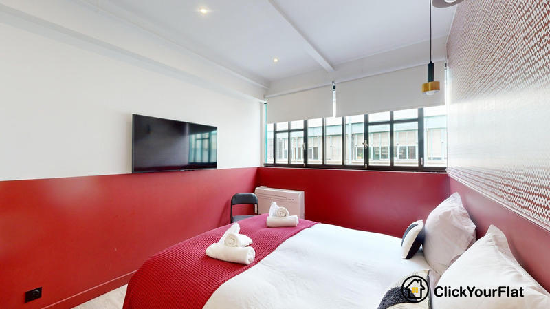 Local commercial - 107 m² - 4 pièces