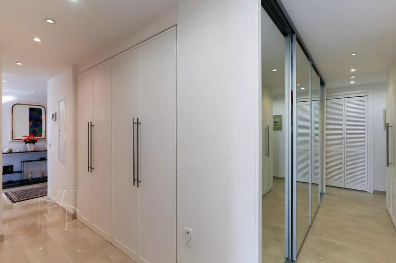 Appartement - 162 m² - 4 pièces