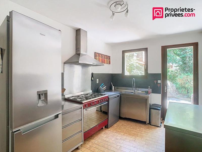 Maison - 215 m² - 9 pièces