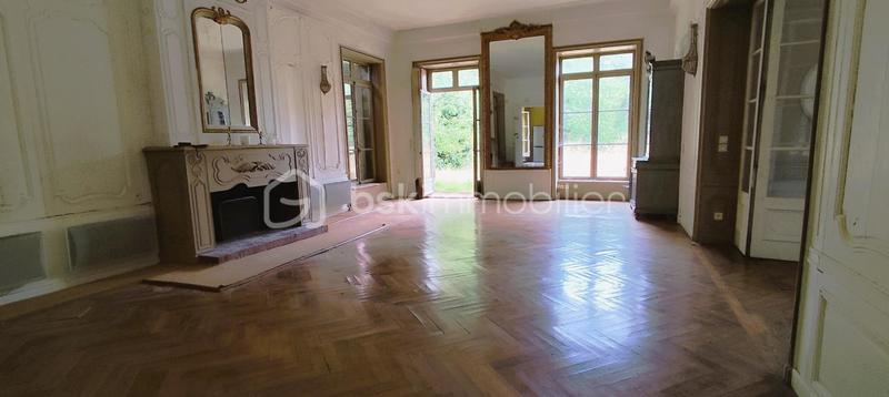 Château - 457 m² - 15 pièces