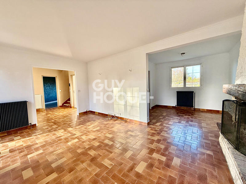 Maison - 213 m² - 8 pièces