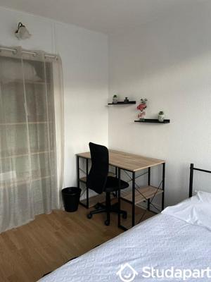 Chambre - 10 m² - 1 pièce