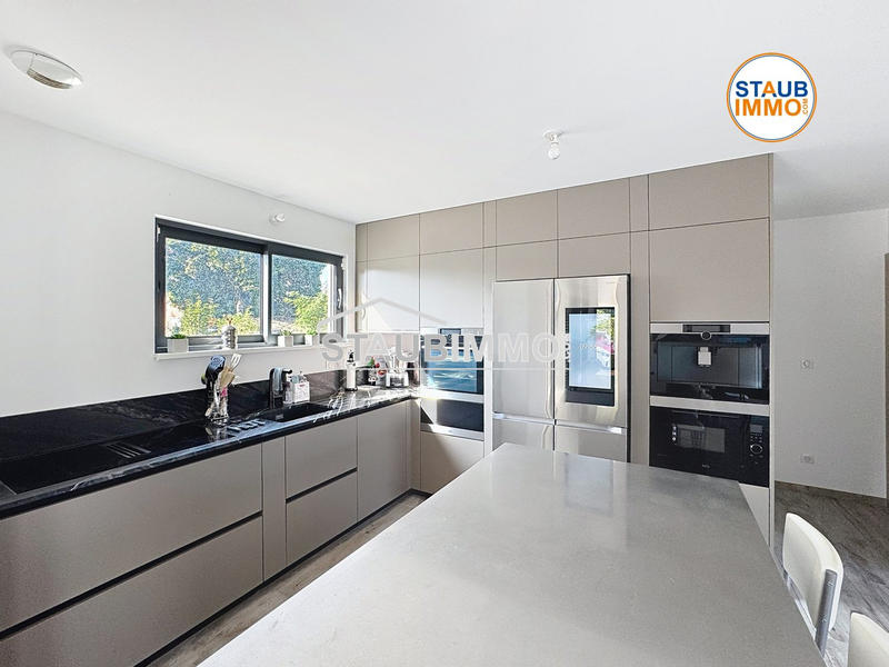 Maison - 195 m² - 7 pièces