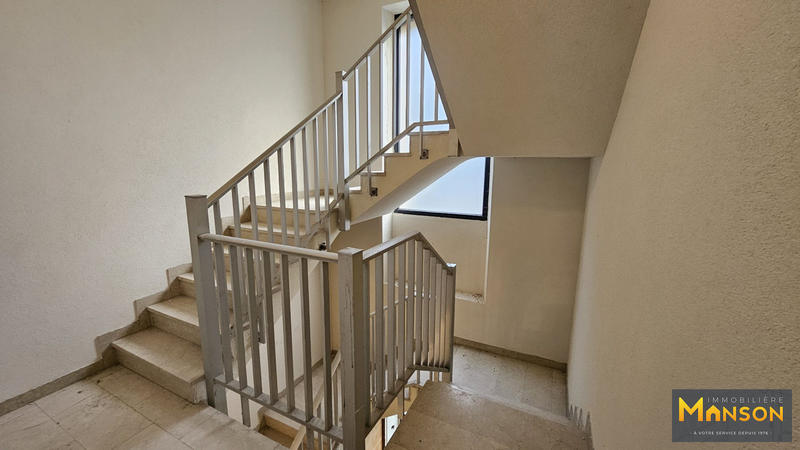 Maison - 165 m² - 8 pièces