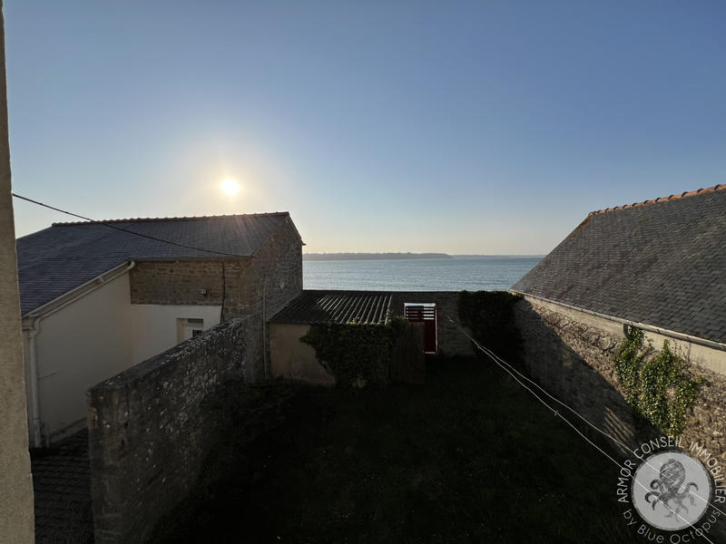 Maison - 207 m² - 7 pièces