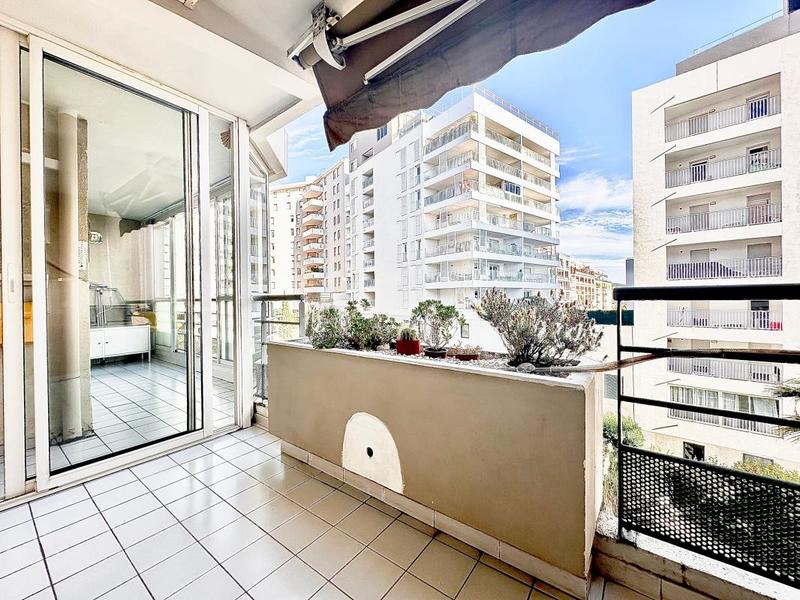 Appartement - 82 m² - 4 pièces