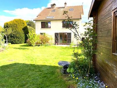 Maison traditionnelle - 156 m² - 6 pièces