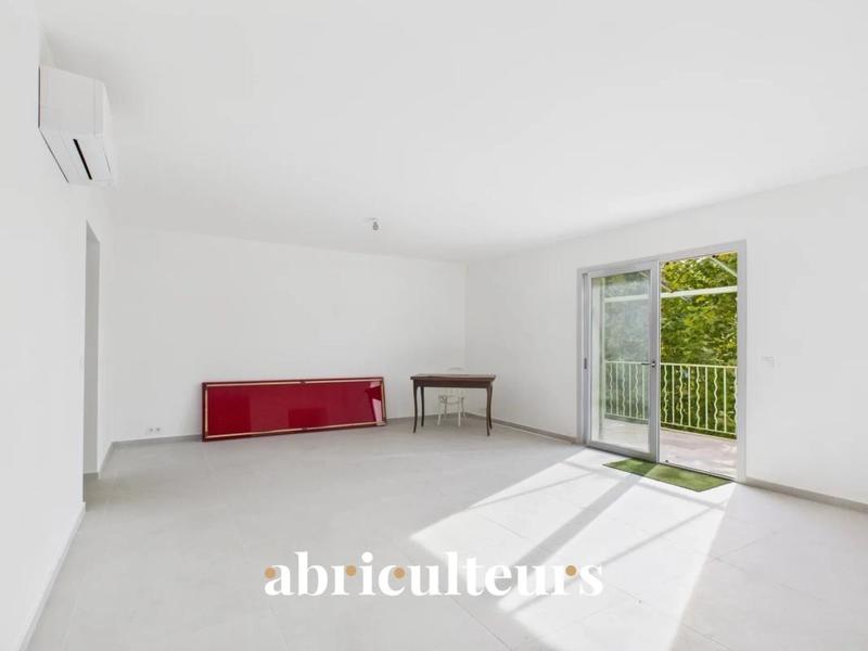 Appartement ancien - 95 m² - 4 pièces