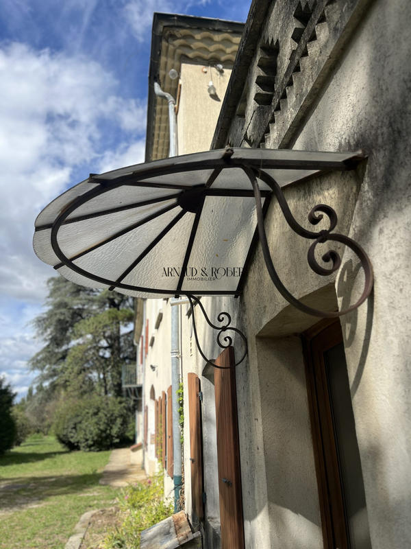 Bastide - 300 m² - 1 pièce