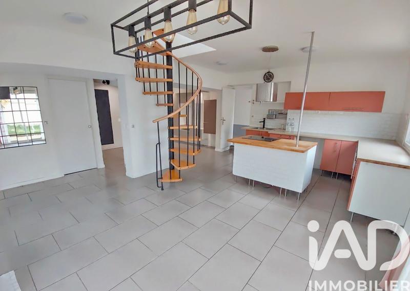 Maison - 83 m² - 5 pièces