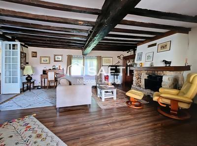 Maison - 164 m² - 8 pièces