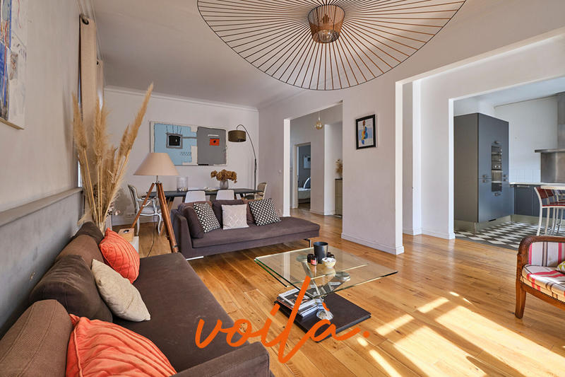 Maison - 219 m² - 7 pièces