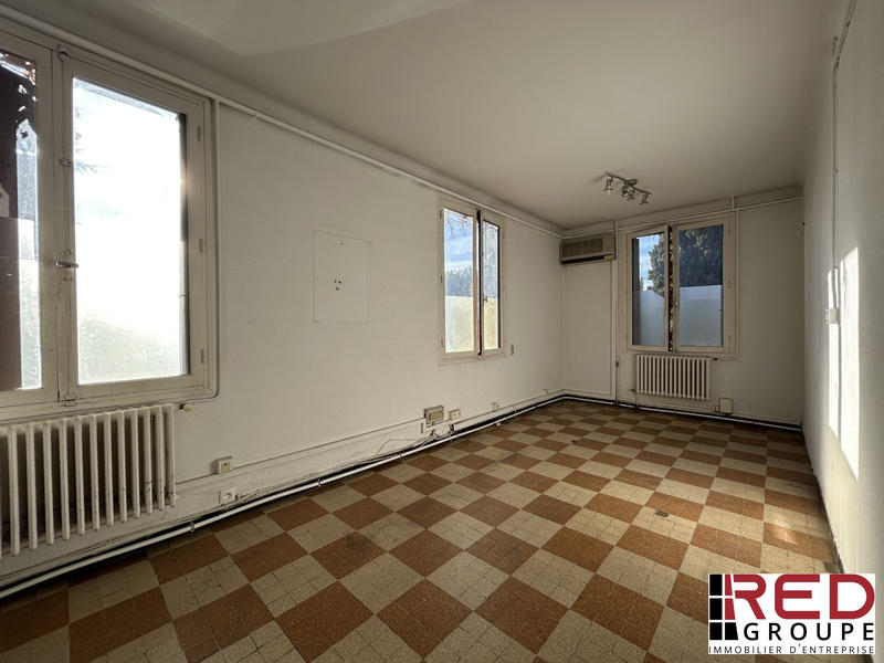 Bureau - 111 m² - 4 pièces