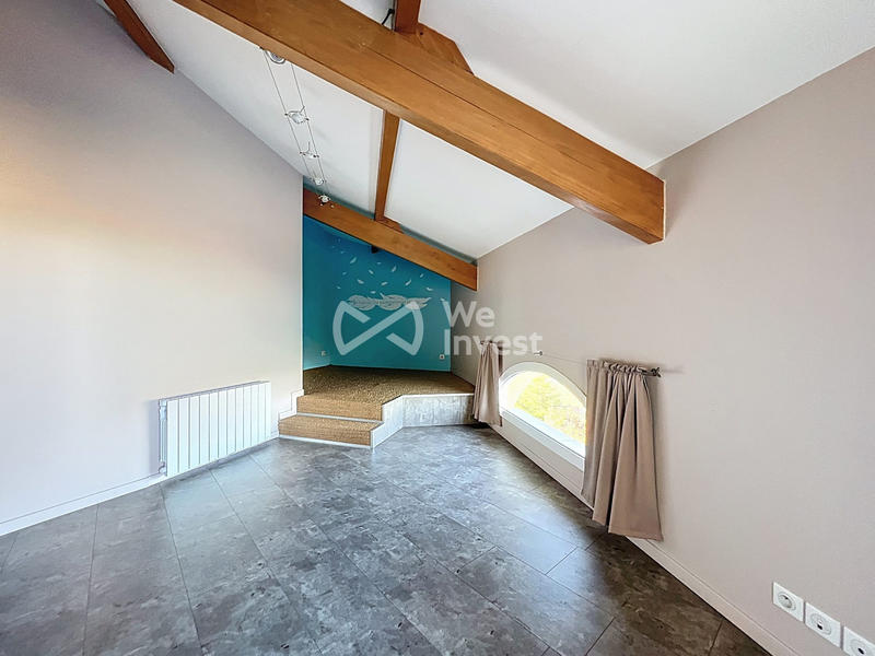 Maison - 161 m² - 7 pièces