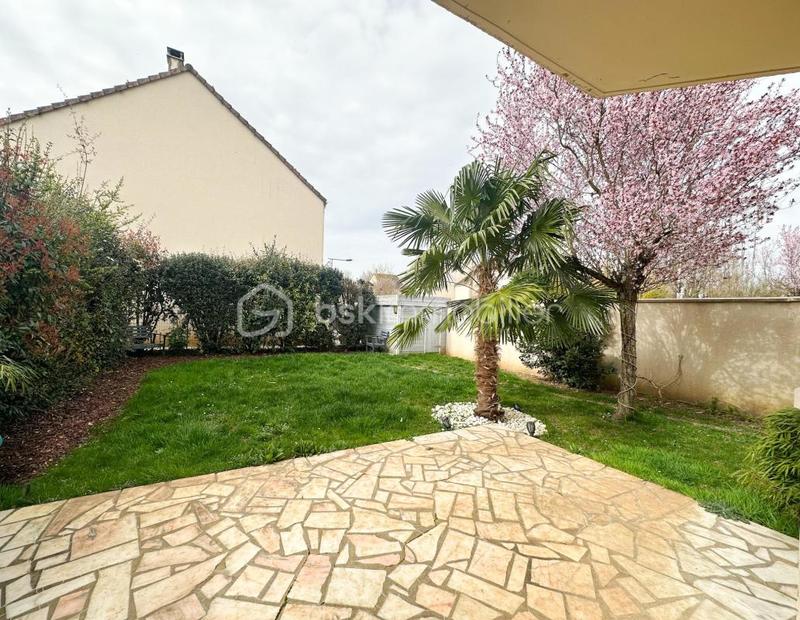 Maison - 95 m² - 5 pièces