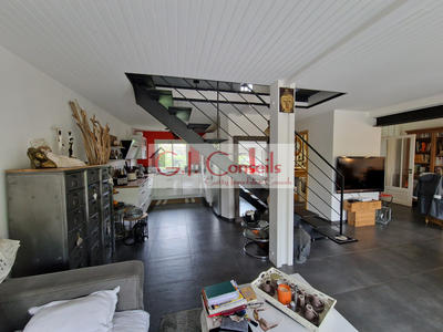 Maison - 110 m² - 4 pièces