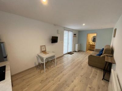 Studio - 28 m² - 1 pièce