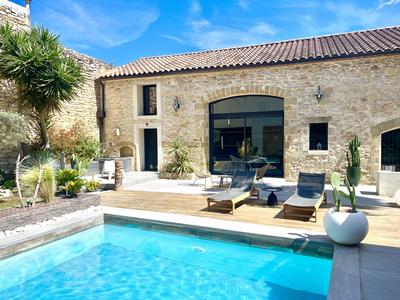 Maison - 321 m² - 11 pièces