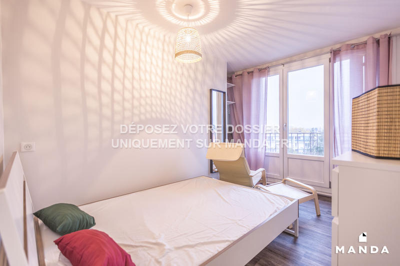 Chambre - 10 m² - 5 pièces