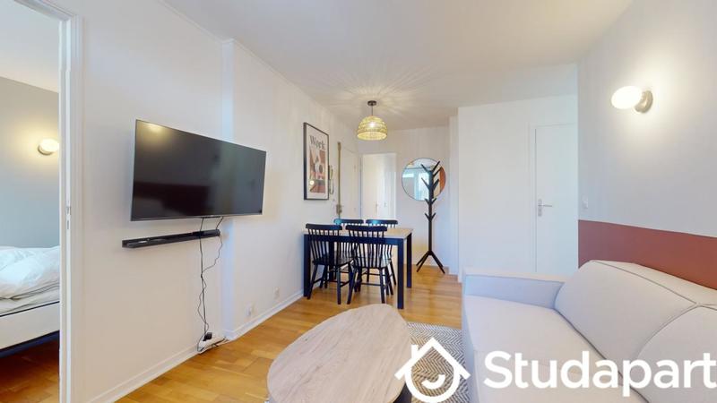 Chambre - 11 m² - 1 pièce