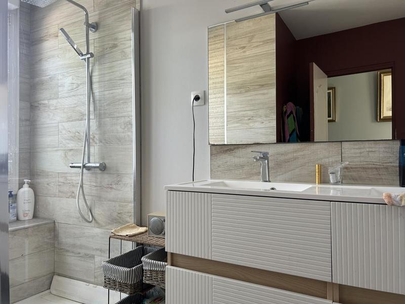 Propriété - 178 m² - 8 pièces