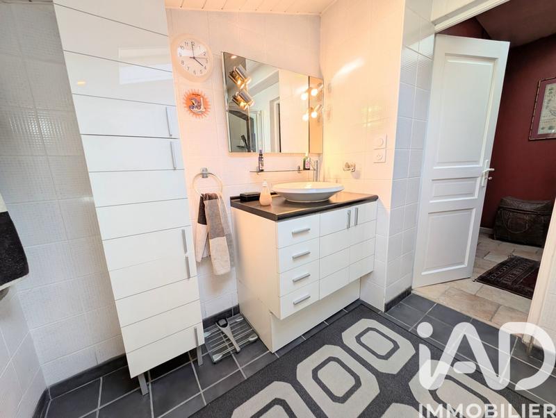 Maison - 207 m² - 8 pièces