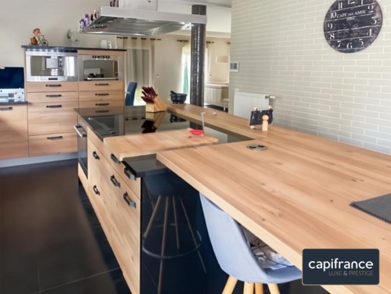 Maison - 230 m² - 7 pièces