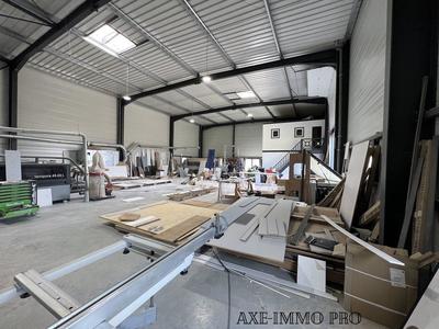 Local d'activités - 390 m² - 5 pièces