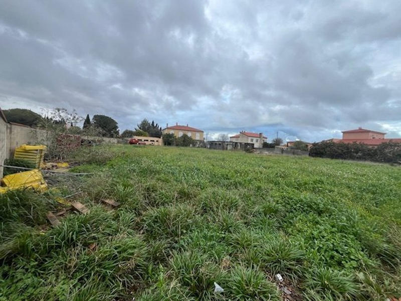 Terrain constructible - 700 m²