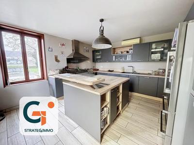 Maison - 136 m² - 5 pièces