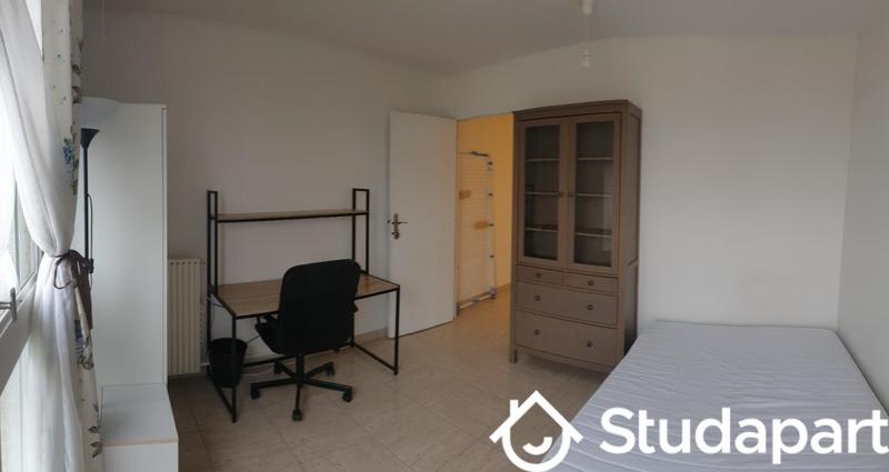 Chambre - 10 m² - 1 pièce