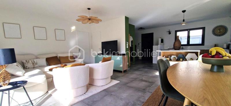 Maison - 93 m² - 4 pièces