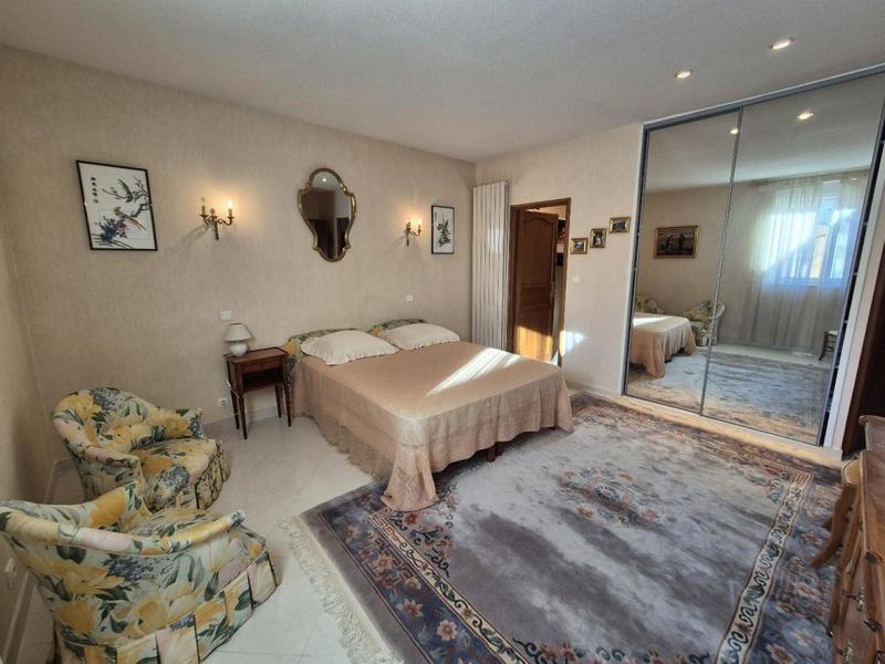 Duplex - 240 m² - 4 pièces