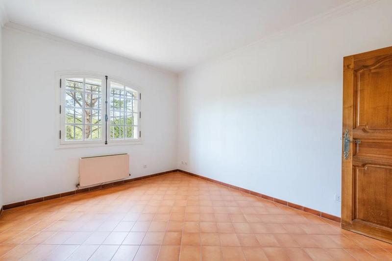 Maison - 195 m² - 8 pièces