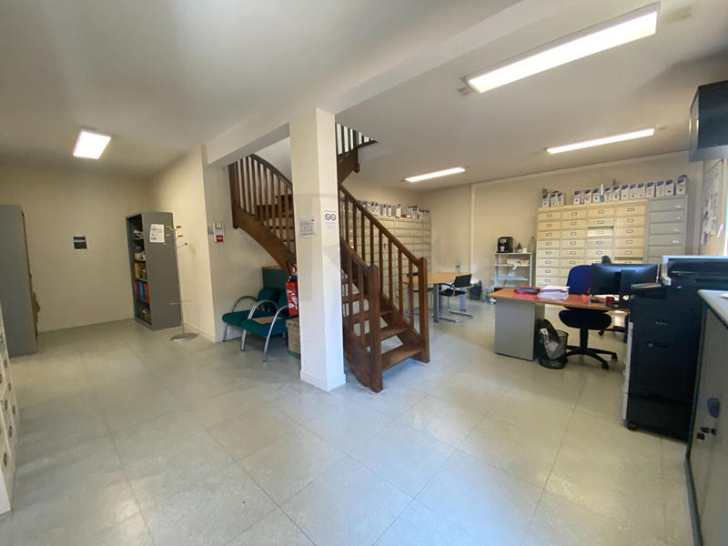 Local commercial - 118 m² - 5 pièces