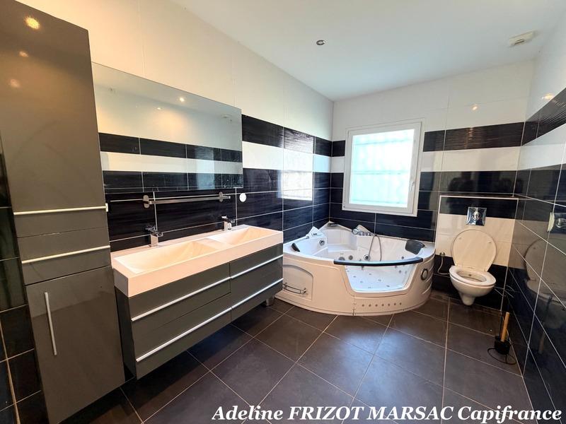 Maison - 144 m² - 5 pièces