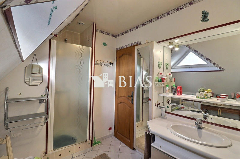 Maison - 136 m² - 6 pièces