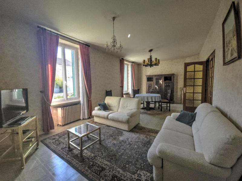 Maison - 177 m² - 9 pièces