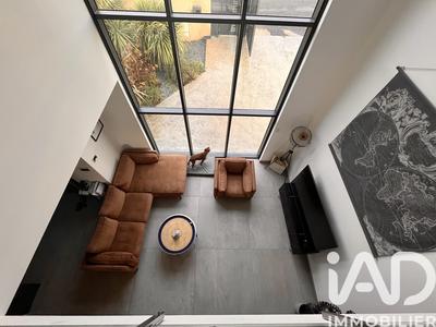 Maison - 210 m² - 7 pièces