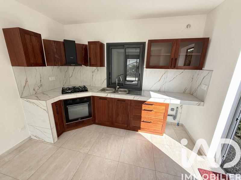 Maison - 61 m² - 4 pièces