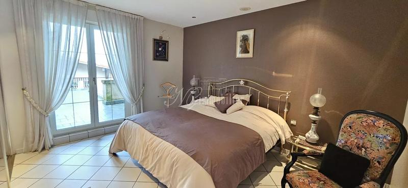 Maison de village - 295 m² - 7 pièces