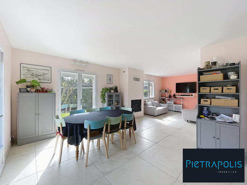 Maison - 186 m² - 8 pièces