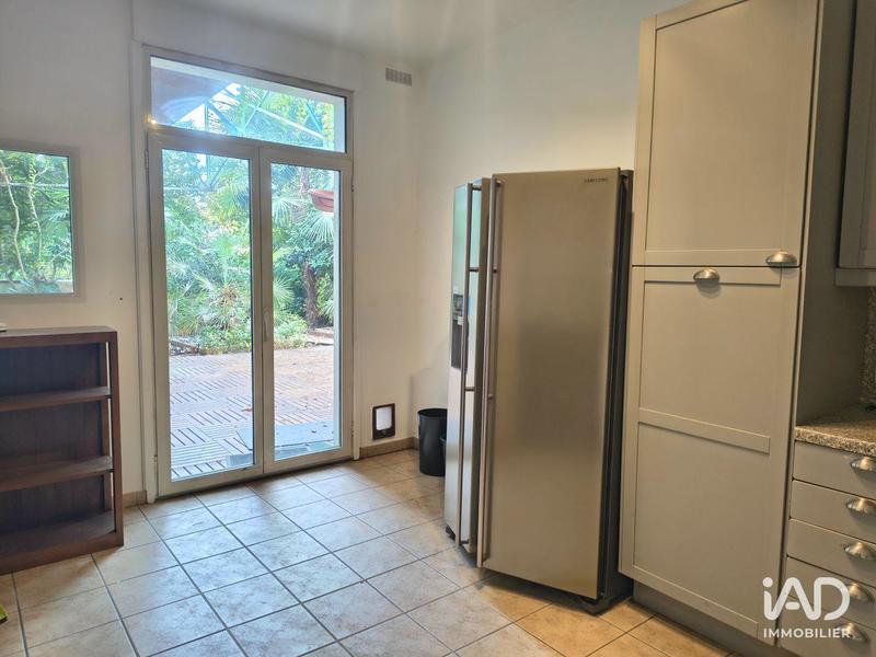 Appartement - 183 m² - 5 pièces