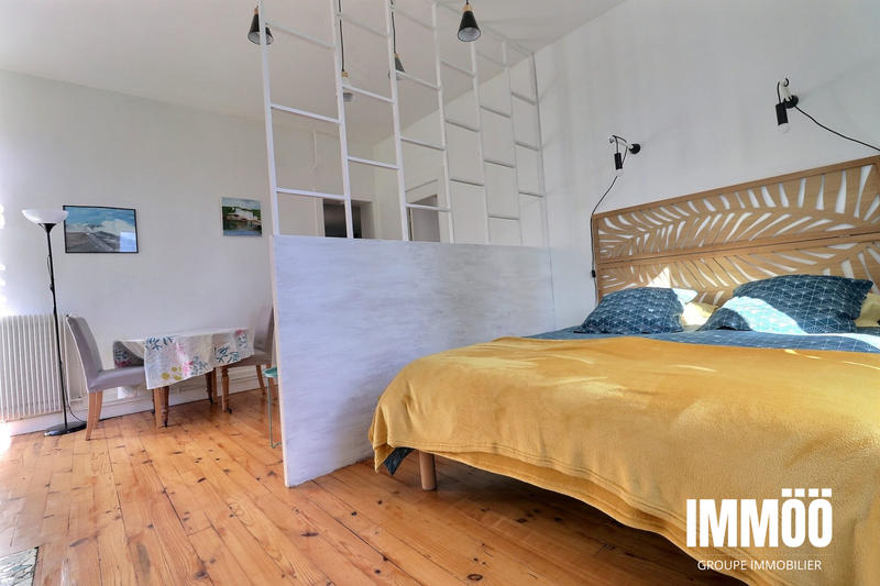 Maison - 352 m² - 8 pièces