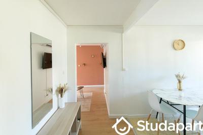 Chambre - 9 m² - 1 pièce