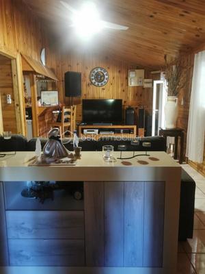 Maison traditionnelle - 94 m² - 4 pièces