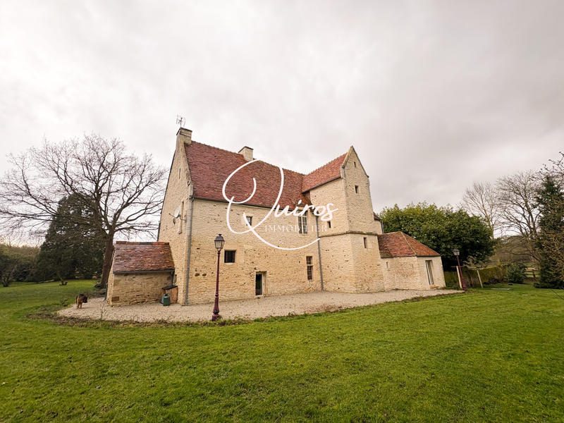 Bastide - 300 m² - 7 pièces