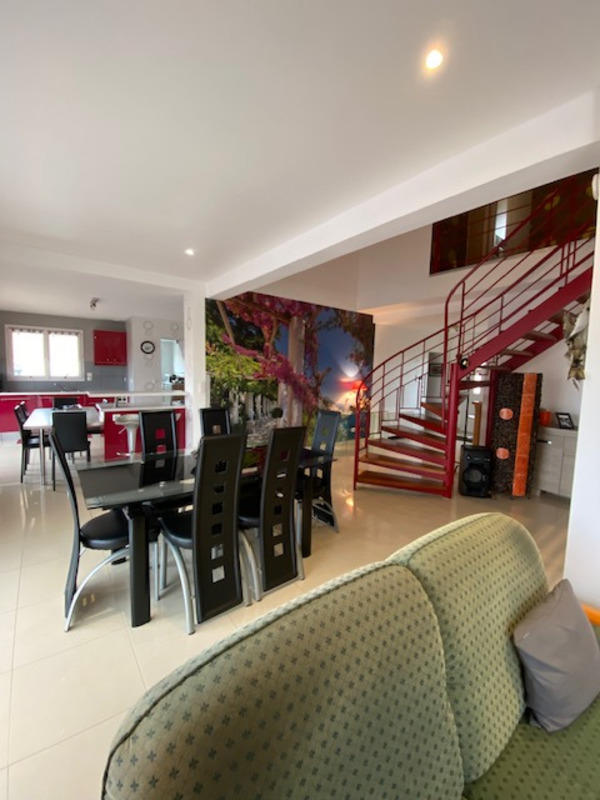 Maison - 175 m² - 6 pièces