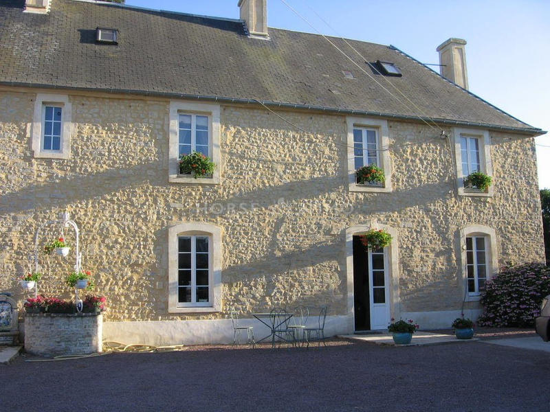 Maison - 380 m² - 14 pièces